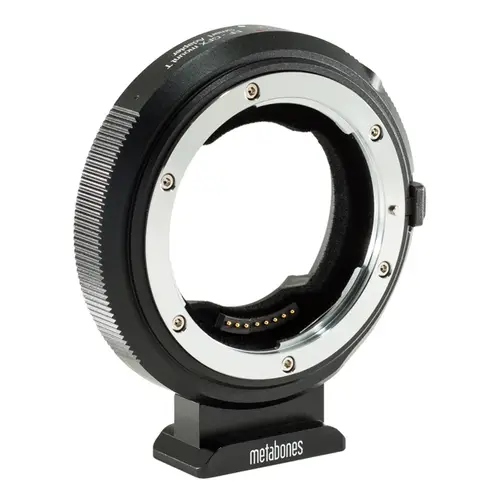 Metabones Canon EF an Fujifilm G (GFX) T Smart Adapter
