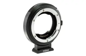 Metabones Canon EF an Fujifilm G (GFX) T Smart Adapter