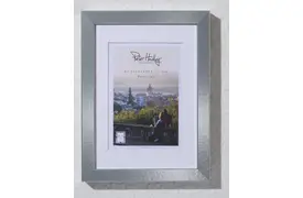 Peter Hadley Andria 13x18 cm silber, mit 9x13 cm Ppt. (kalt-weiß), MDF-Rahmen